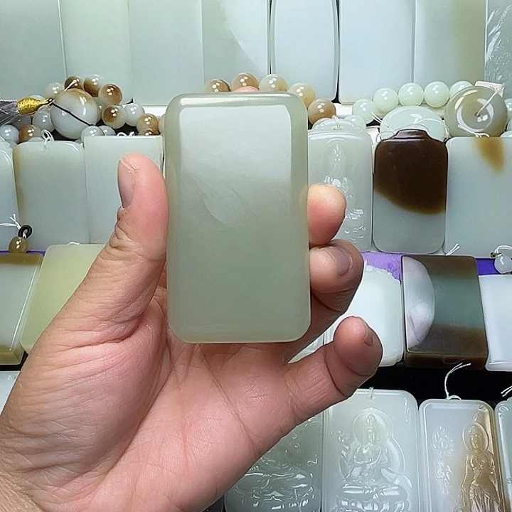 颈饰未镶嵌和田玉