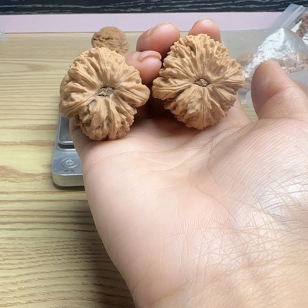 秘***地吊坠桃核核桃核桃