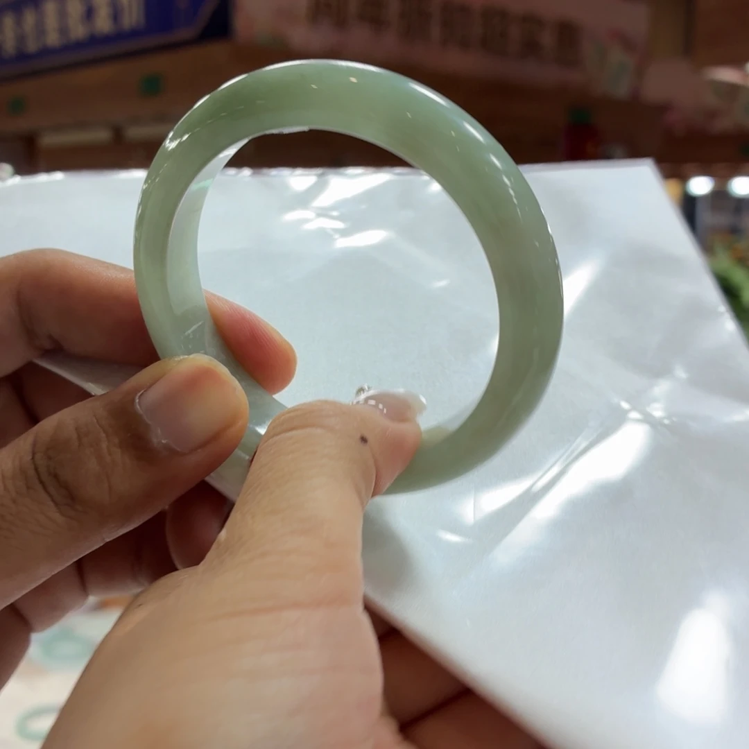 未镶嵌手镯翡翠手镯