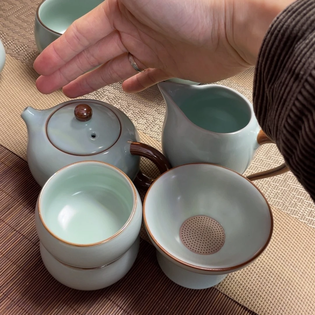 瓷片。。。。。。。。。。。。。。。。。