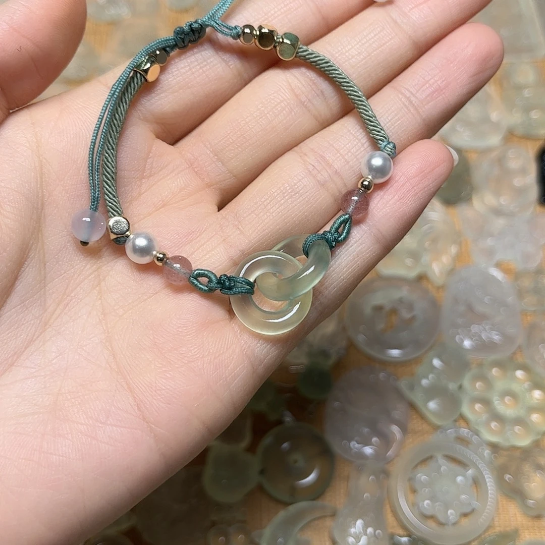 蛇纹石玉未镶嵌吊坠