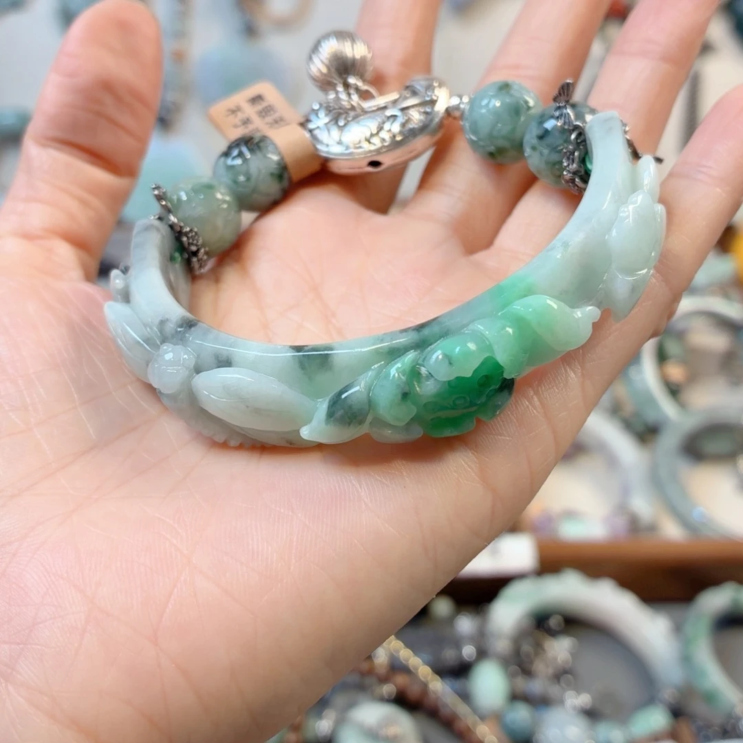 未镶嵌手链翡翠J****安手串
