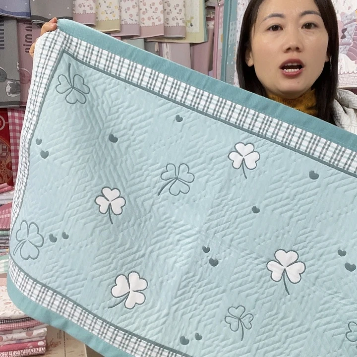 棉特价绿色四叶草