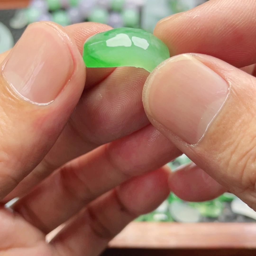 定制翡翠未镶嵌翡翠