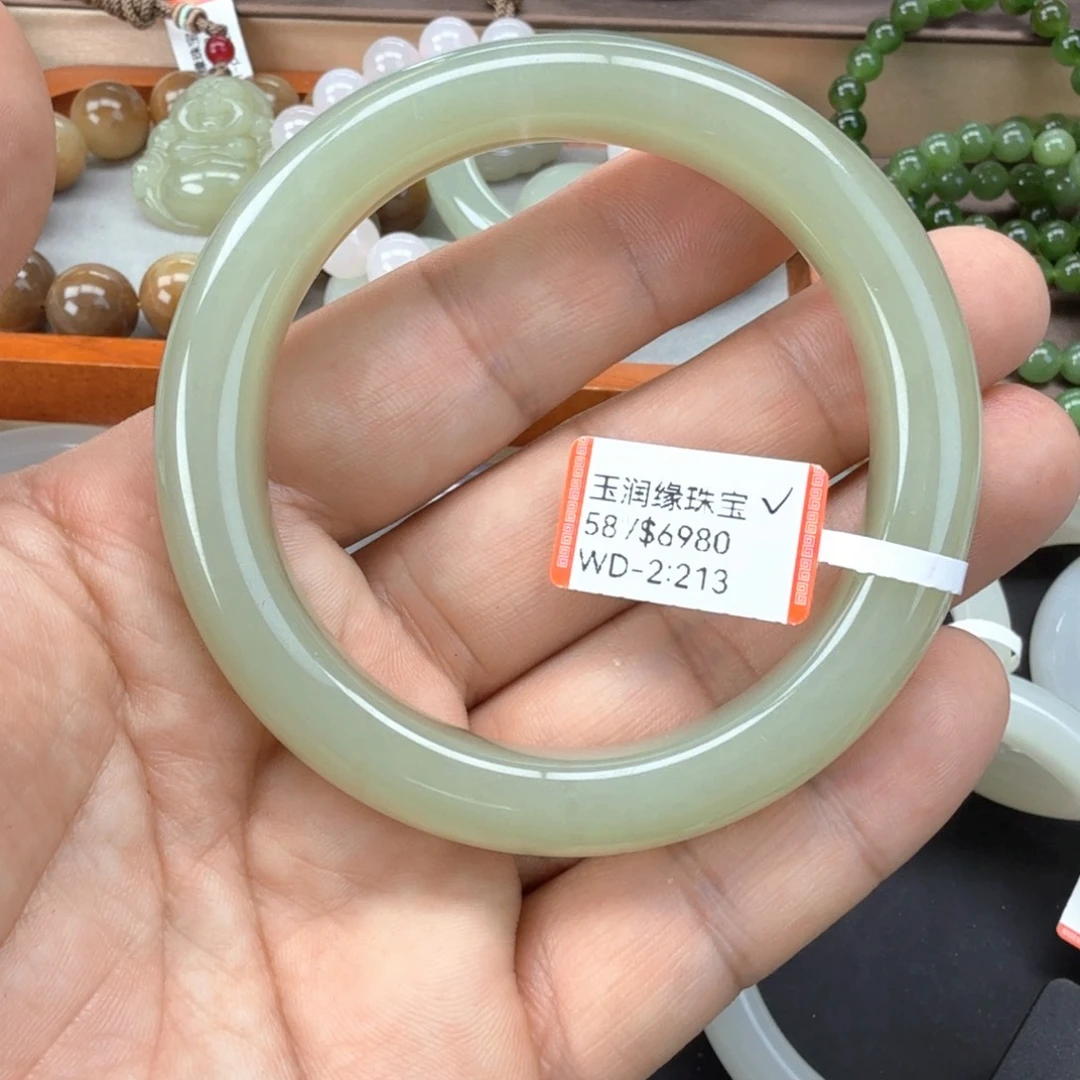 和田玉未镶嵌耳饰