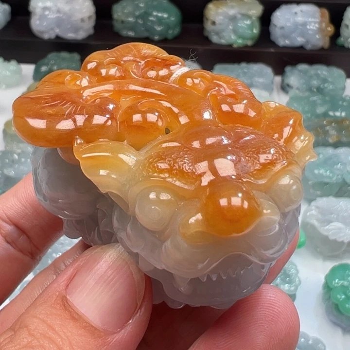 颈饰未镶嵌翡翠貔貅