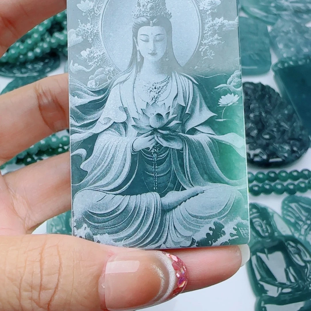 天***影翡翠未镶嵌颈饰多样性发货天然的A货翡翠