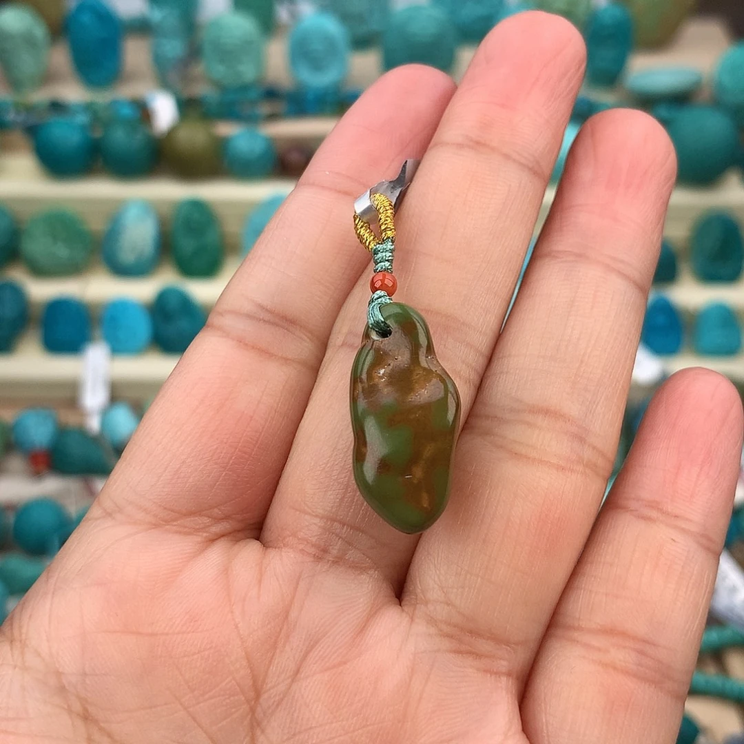 绿松石未镶嵌珠宝奇石