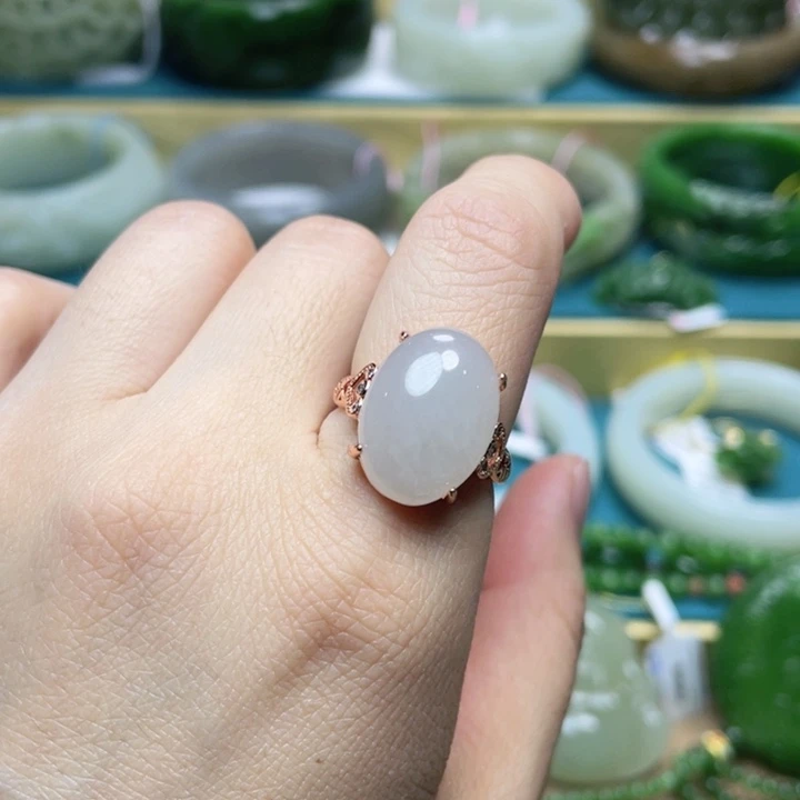 和田玉戒指未镶嵌