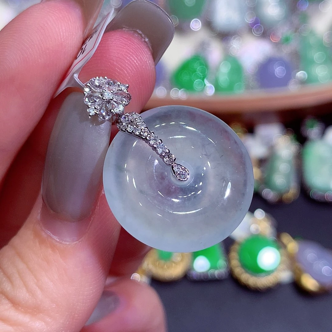 吊坠(不含链)18K金镶嵌翡翠