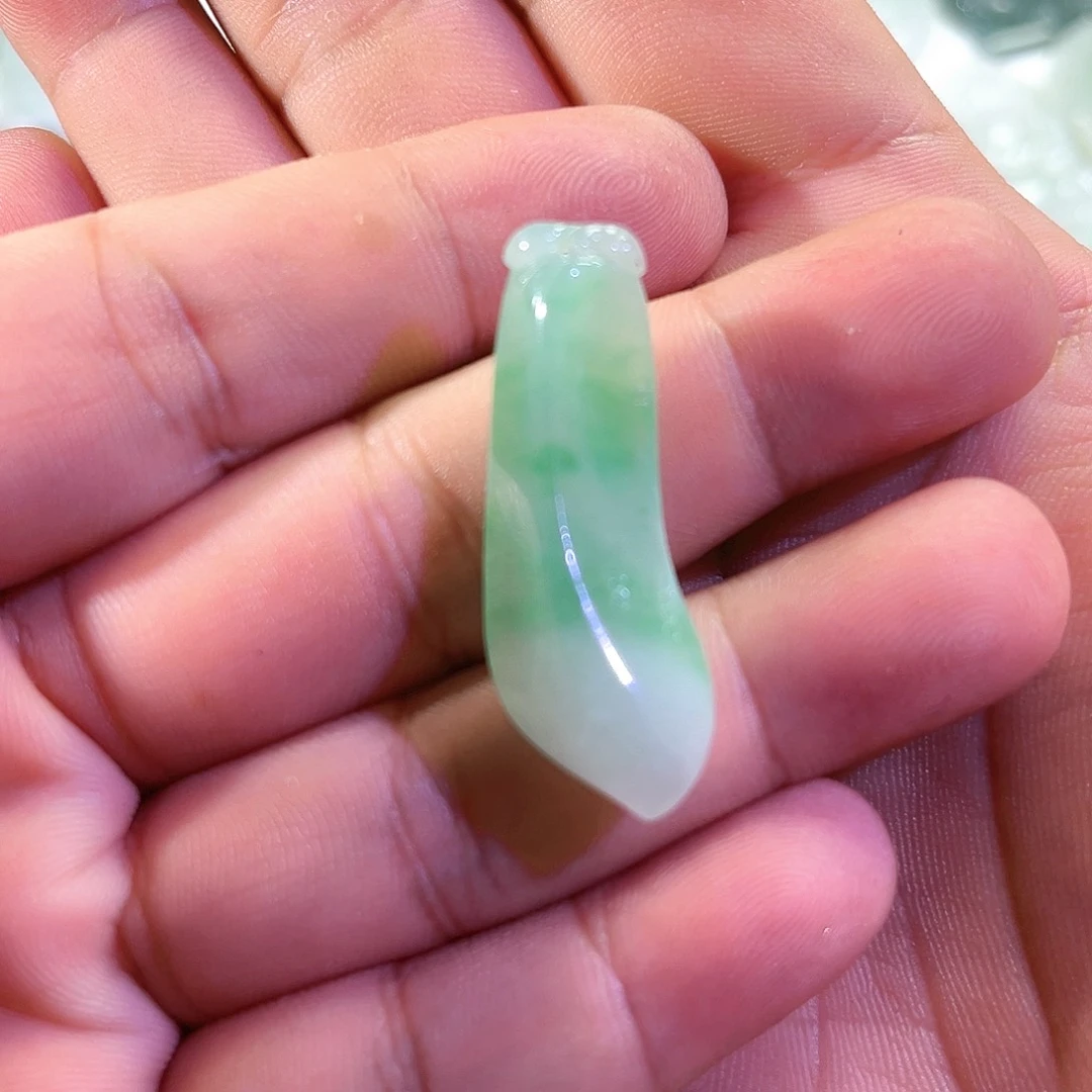 【闪购商品】翡翠未镶嵌颈饰福瓜