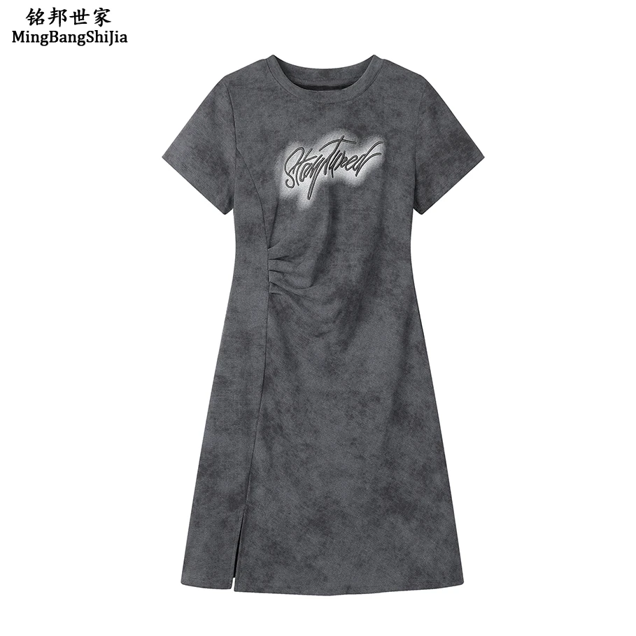 扎染字母刺绣圆领短袖连衣裙夏季新款褶皱遮肉修身复古港风裙子女