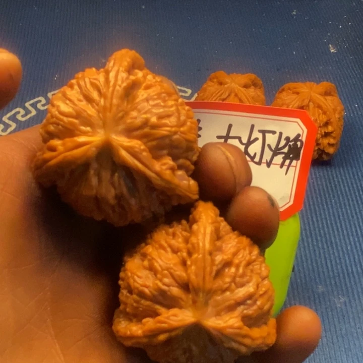 桃核吊坠天****托三棱