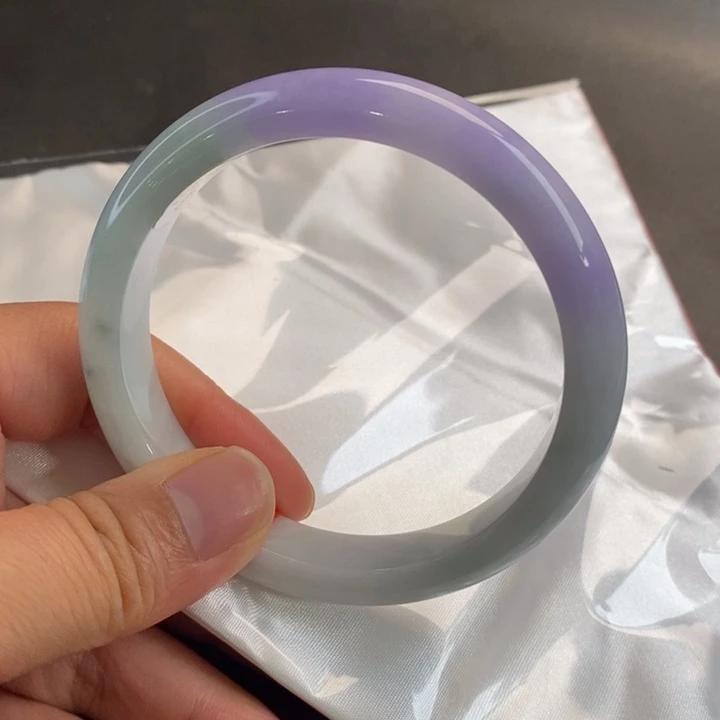 翡翠手镯未镶嵌62圈