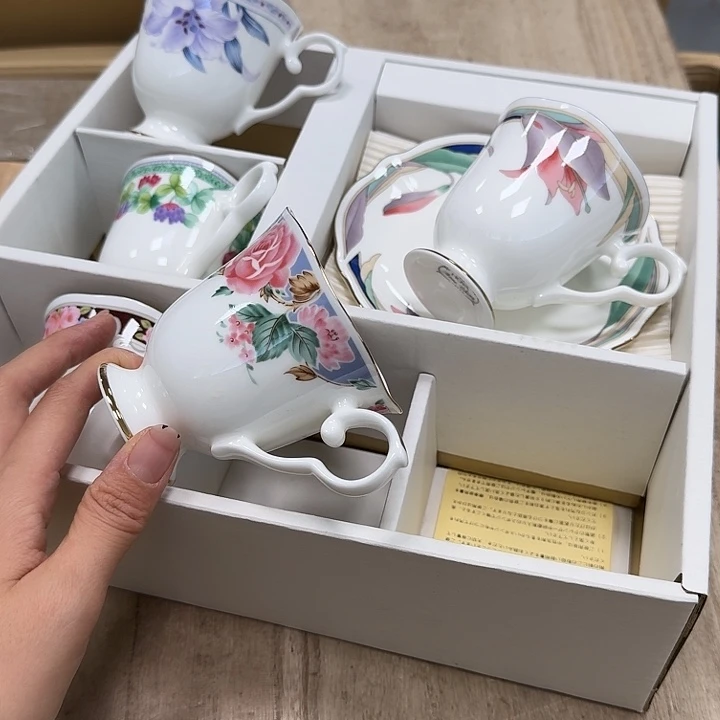 瓷片噗哈哈哈哈哈哈哈哈哈哈