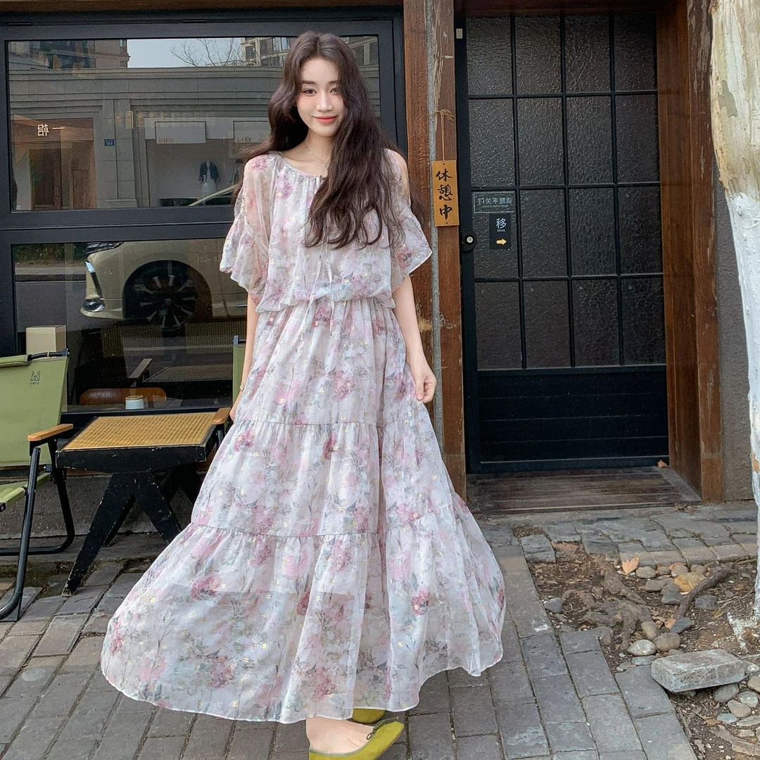 法式高级感时尚名媛浪漫赫本长裙新款温柔森系绝美多巴胺服装女