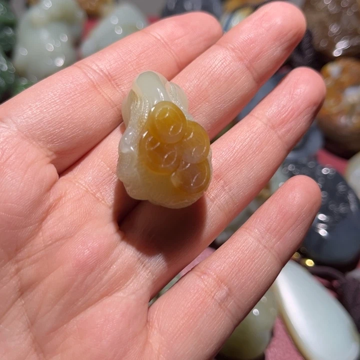 和田玉挂件未镶嵌