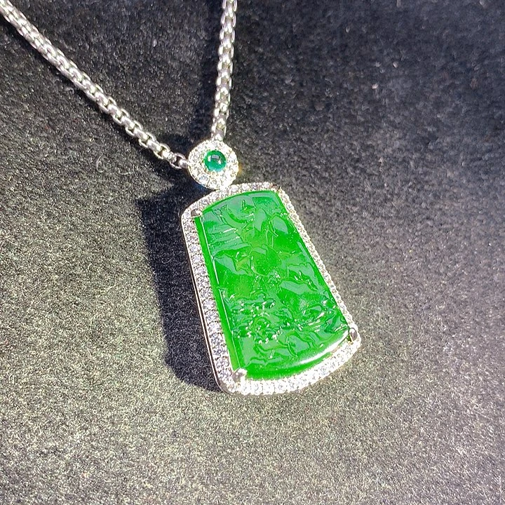 翡翠未镶嵌颈饰翡翠多样性