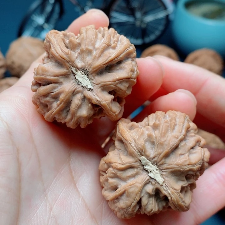 德***家把件文玩核桃牡丹纹38全品