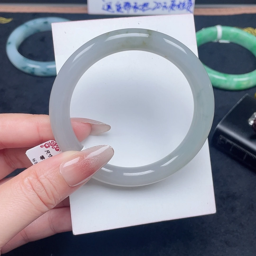 翡翠未镶嵌手镯041