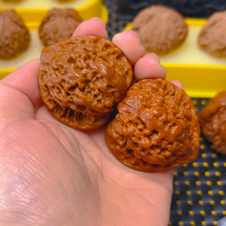 文玩核桃吊坠四十七尺官帽