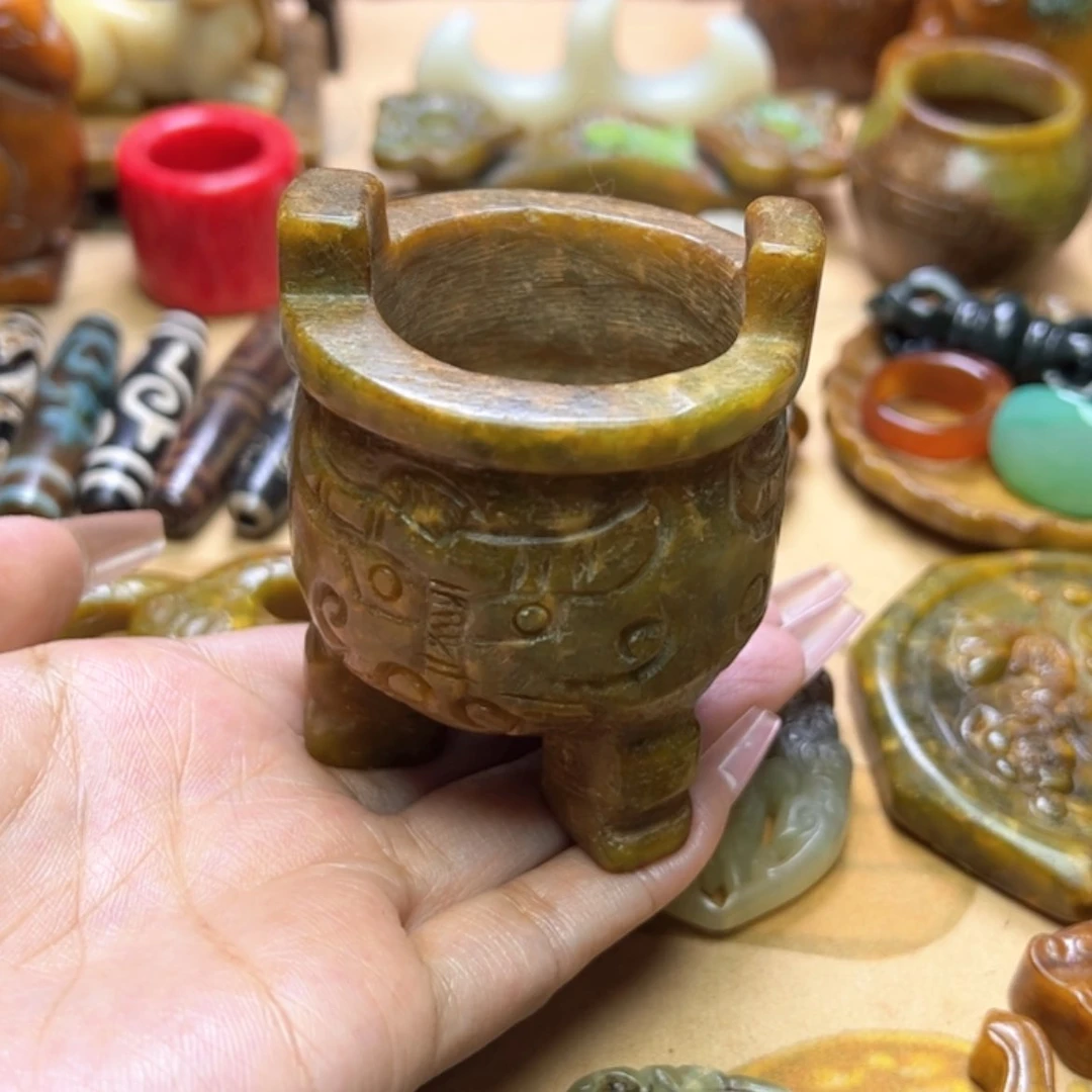 【闪购商品】蛇纹石玉颈饰未镶嵌