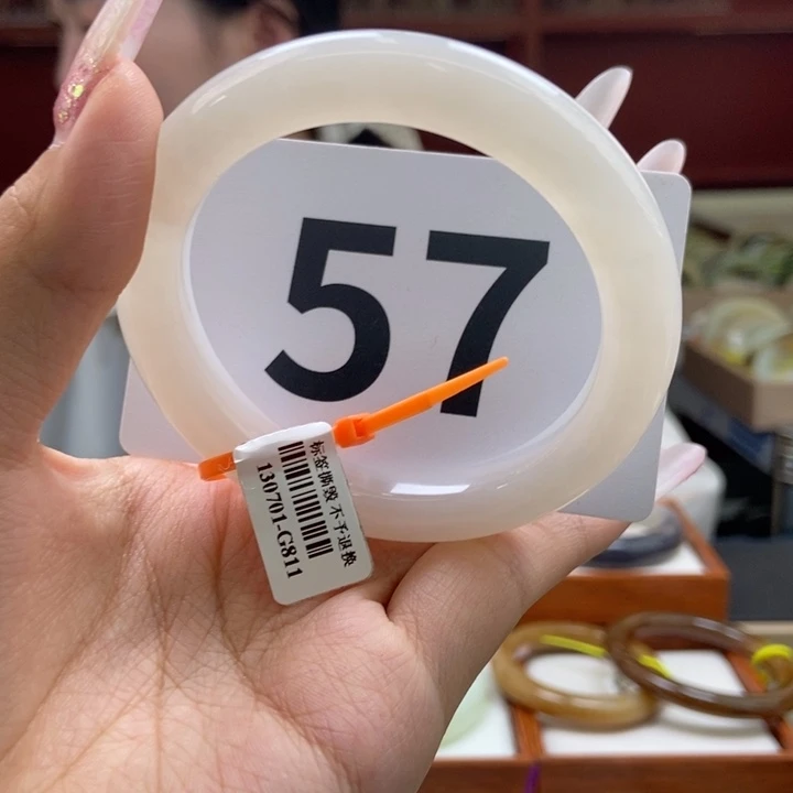 【闪购商品】未镶嵌手镯和田玉