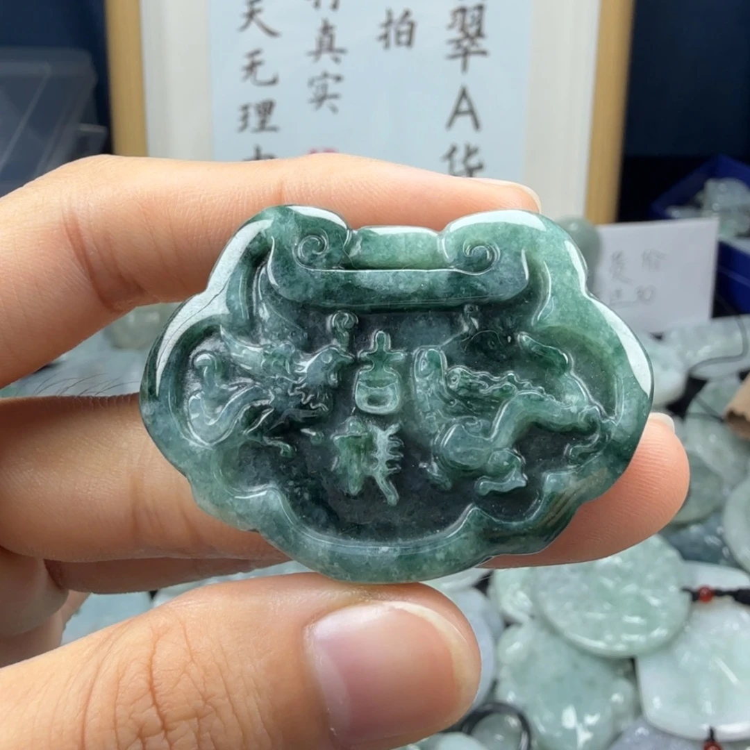 翡翠未镶嵌颈饰翡翠