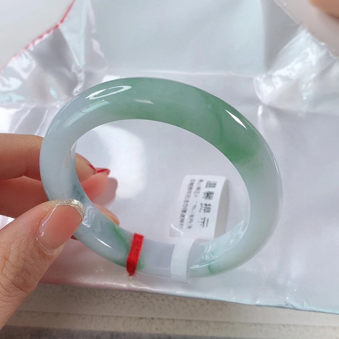 翡翠手镯未镶嵌 正圈①①⑨