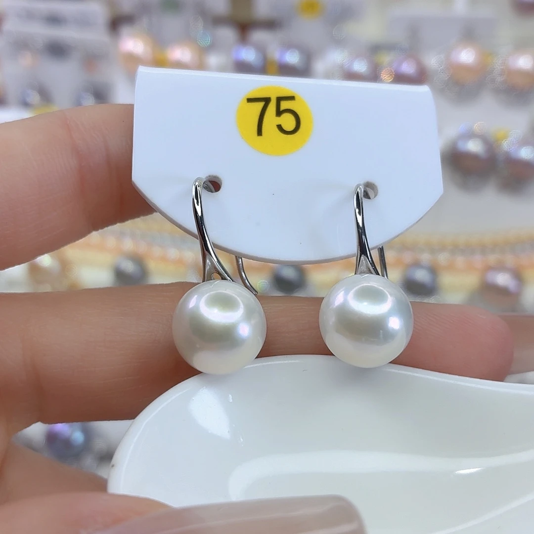 淡水珍珠耳饰未镶嵌