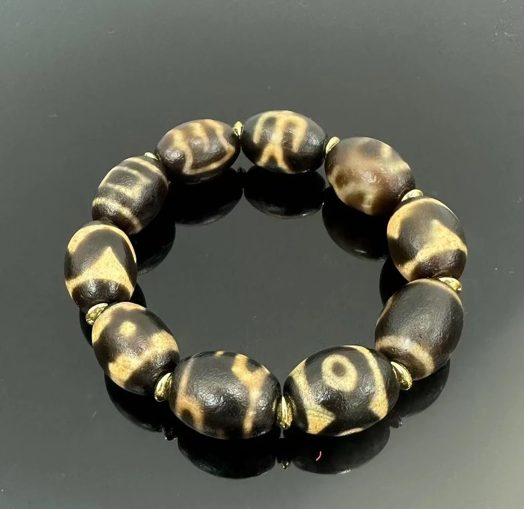 珍藏藏式黑白至C多宝手串