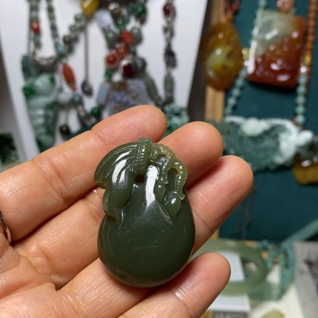 【闪购商品】翡翠吊坠(赠链)未镶嵌