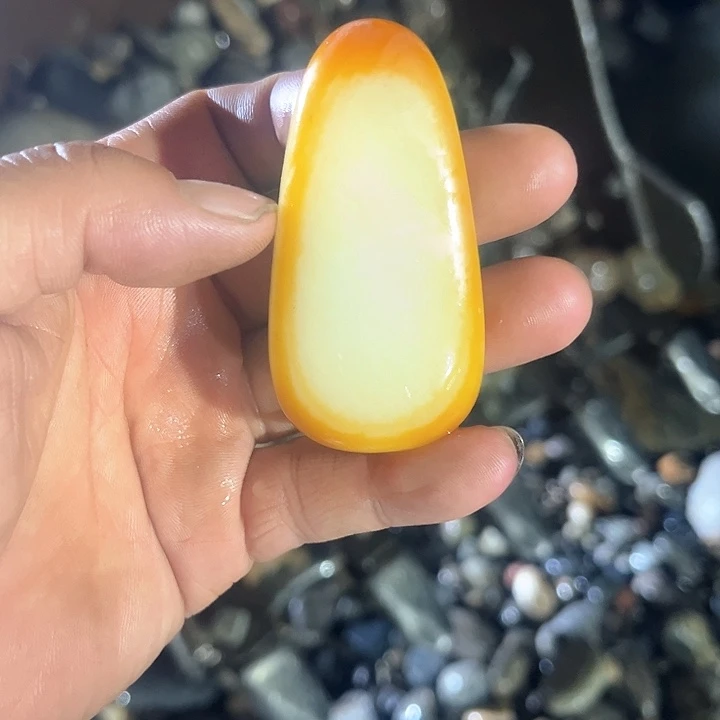 未镶嵌和田玉（糖玉）挂件