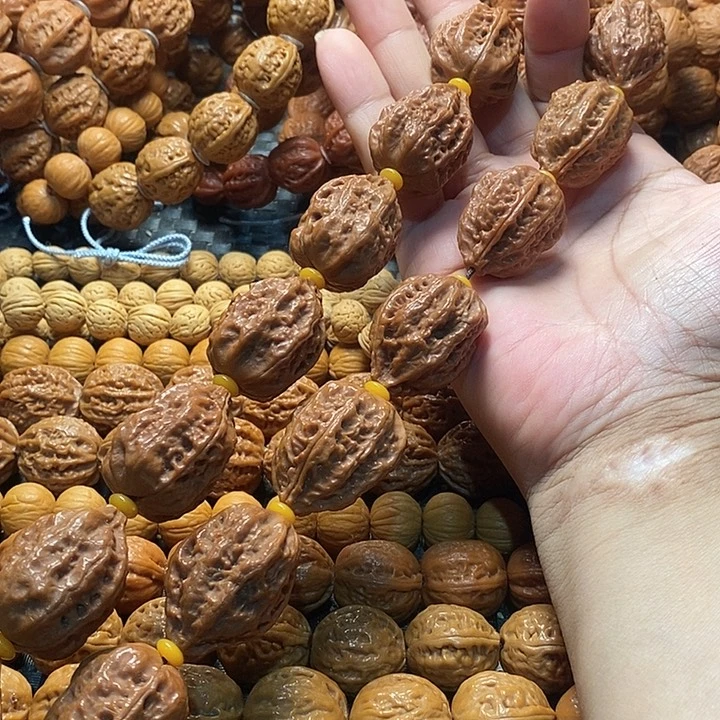 文玩核桃手串钱袋子