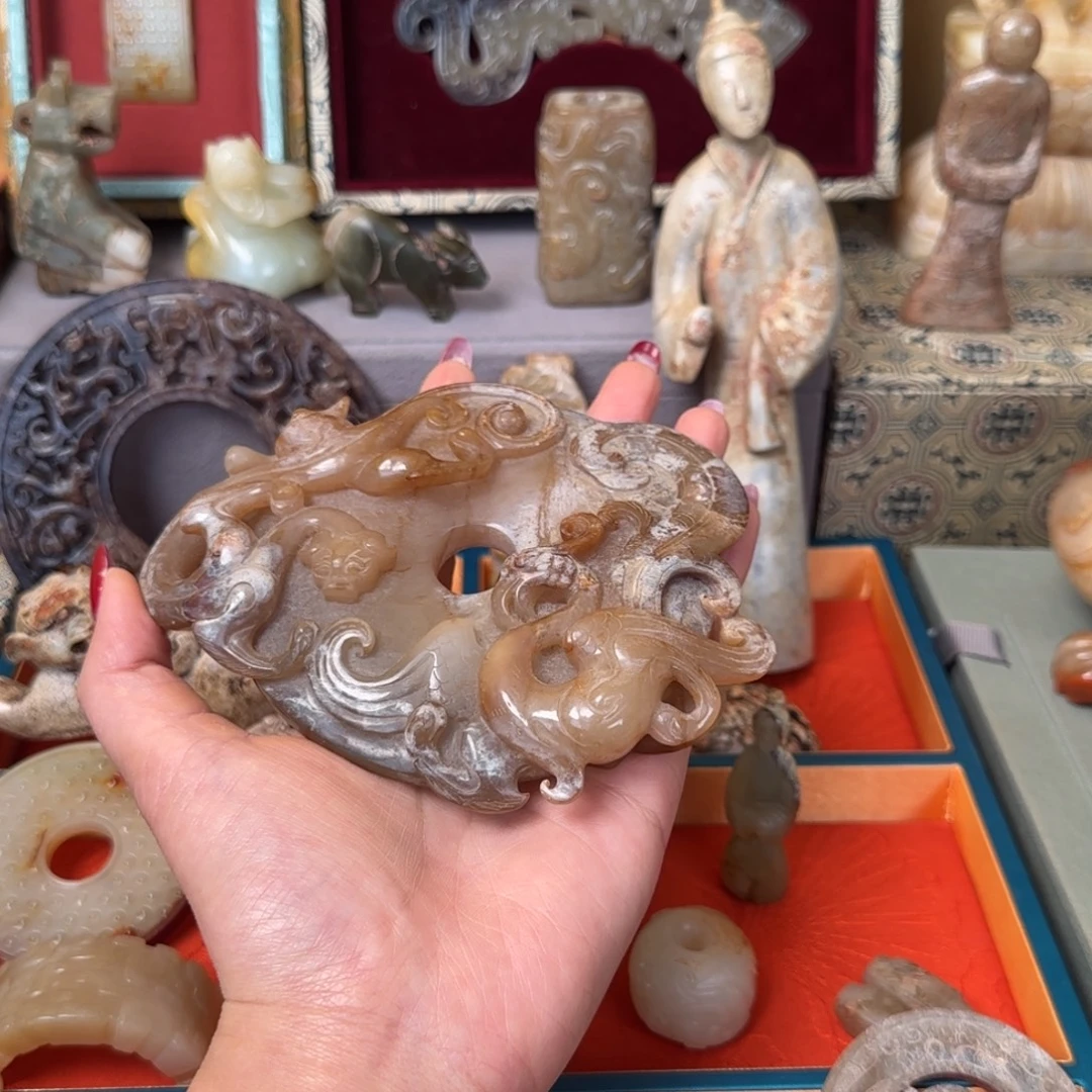 万***然和田玉未镶嵌摆件