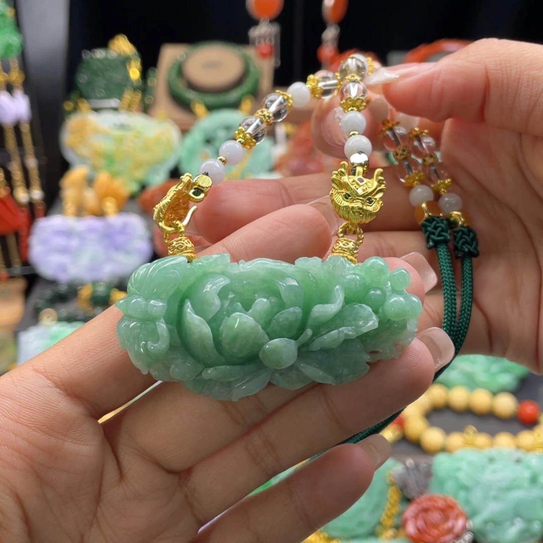翡翠颈饰未镶嵌代编织