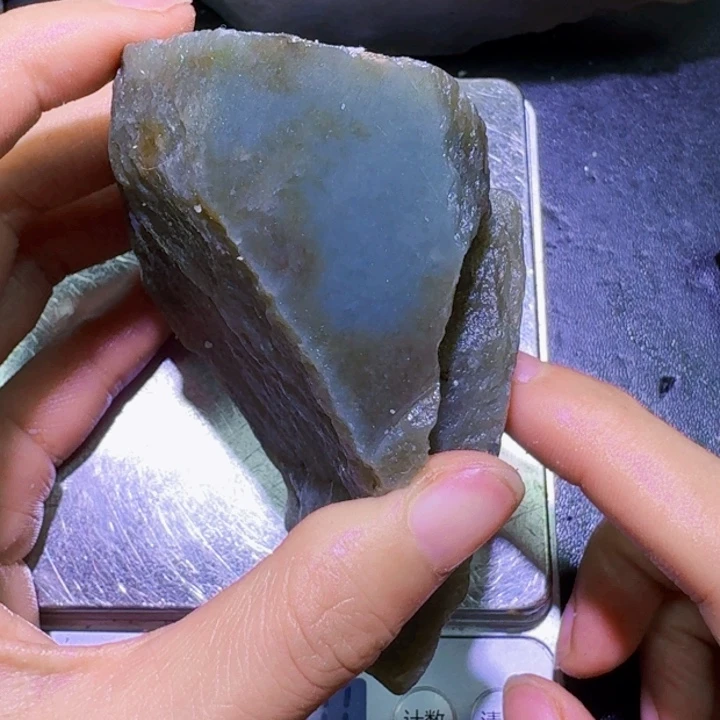 未镶嵌和田玉（糖玉）珠宝半成品