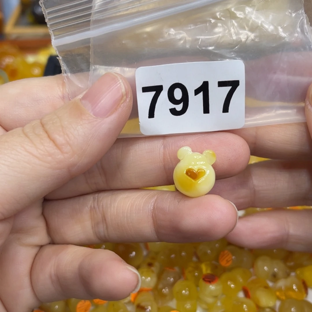 琥珀珠宝奇石未镶嵌