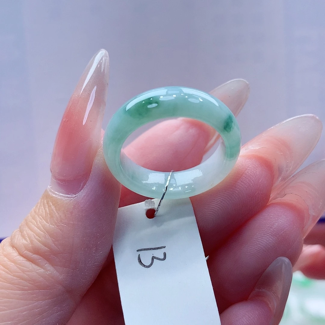 杜***鹃翡翠未镶嵌戒指缅甸A货