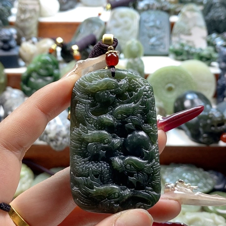 和田玉颈饰未镶嵌