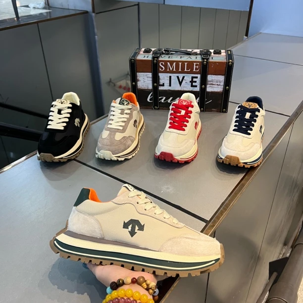 2025秋季磨砂皮拼接老爹鞋设计耐磨透气时尚休闲鞋运动鞋拼接男鞋