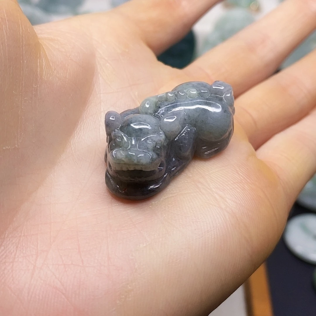 翡翠颈饰未镶嵌吊坠
