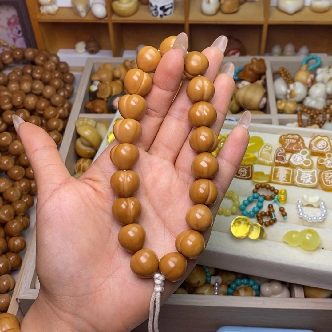 吊坠猴头核桃1415奶油泡芙手持