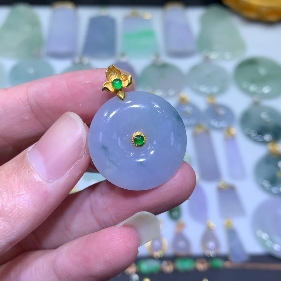 翡翠吊坠(不含链)18K金镶嵌