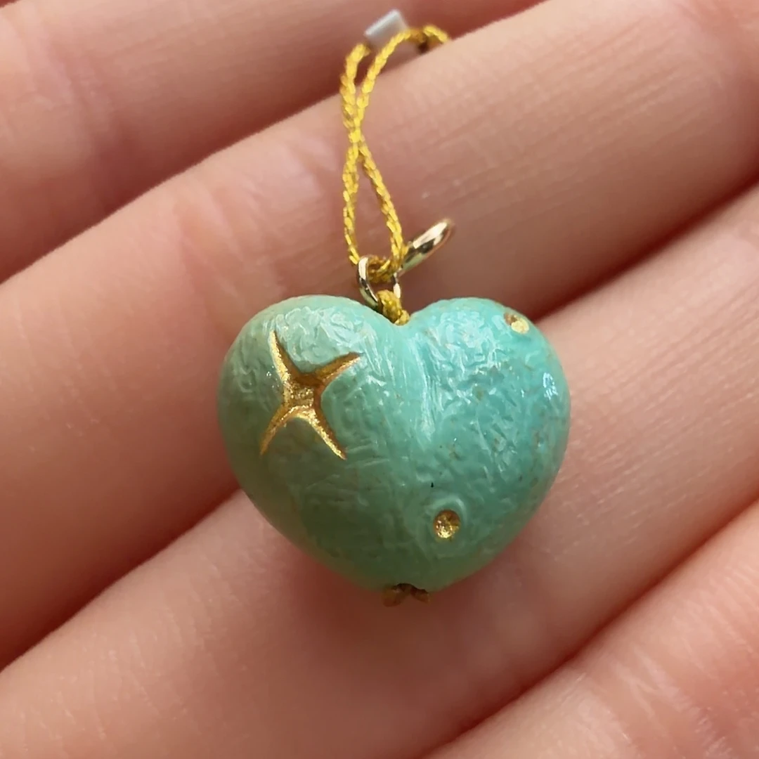 绿松石未镶嵌颈饰