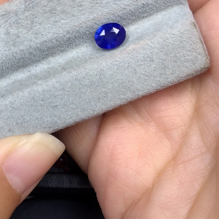 蓝宝石裸石1.55ct皇家蓝蓝宝石