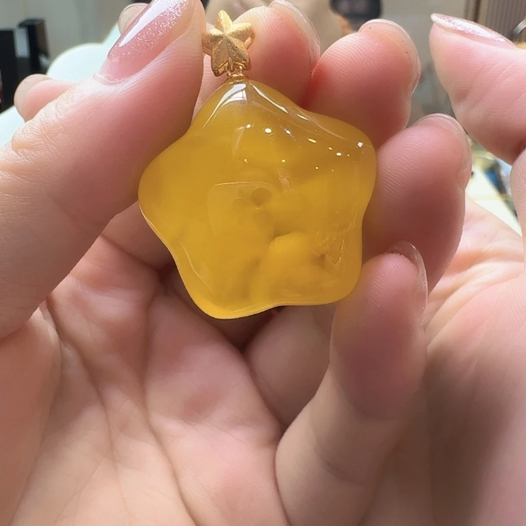 琥珀未镶嵌颈饰吊坠