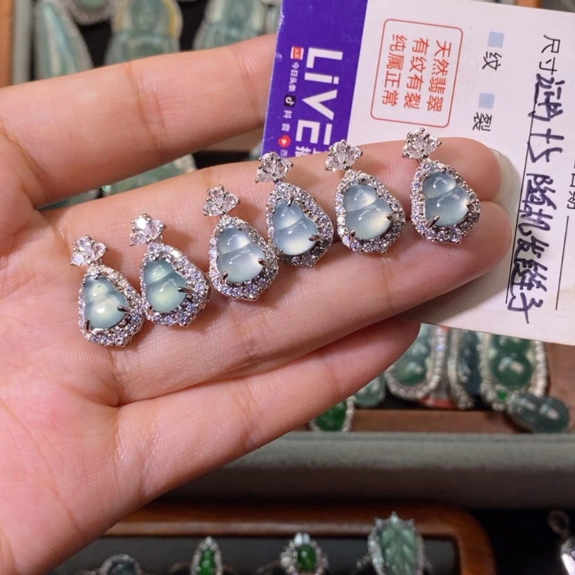 【闪购商品】翡翠未镶嵌颈饰好****金天然