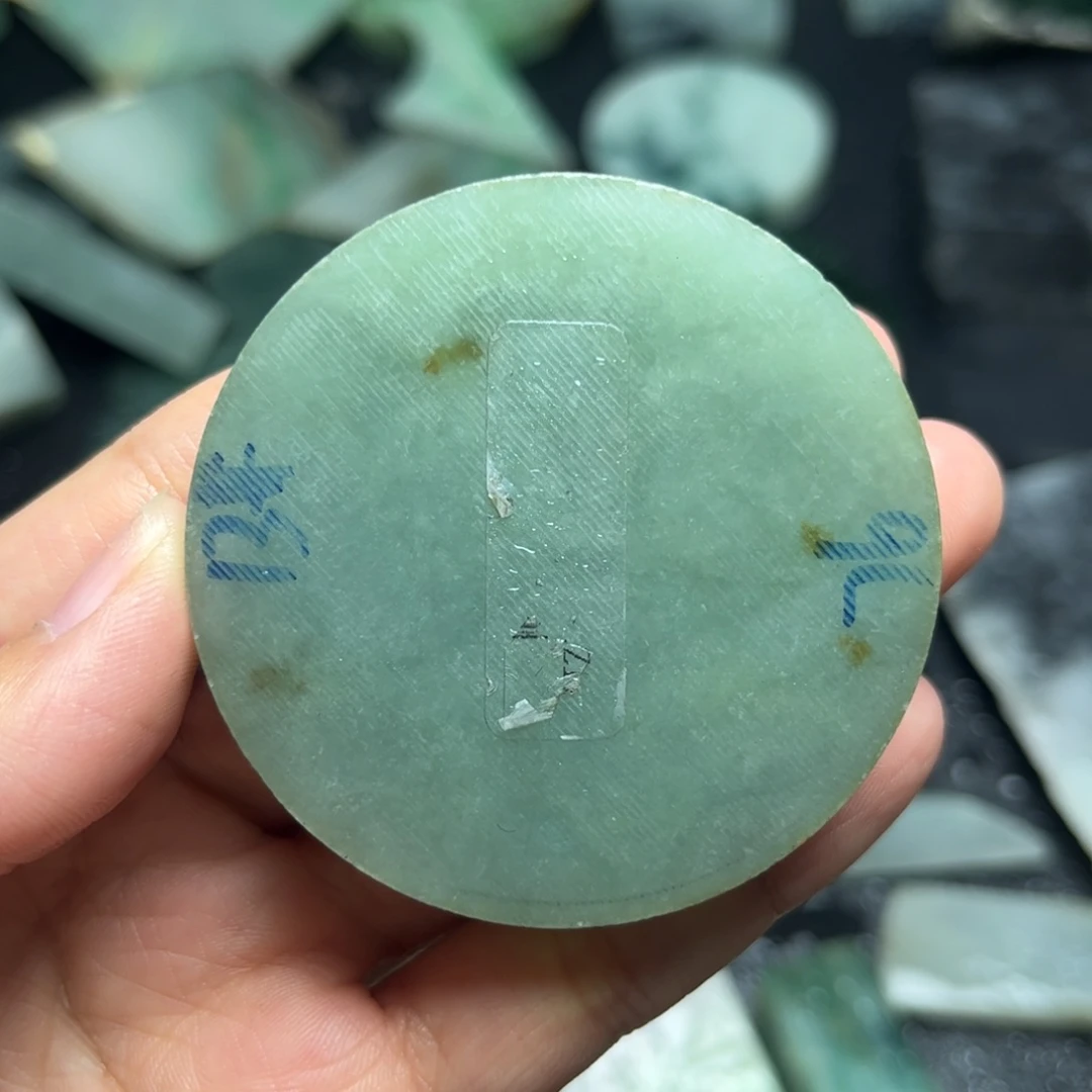 翡翠未镶嵌颈饰翡翠1