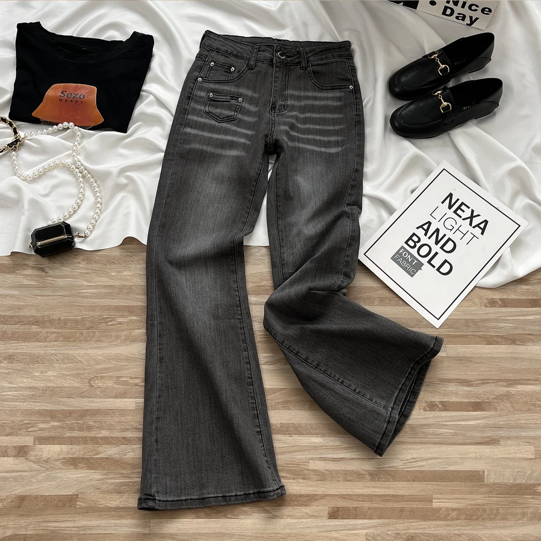 显瘦心机！洋气灰色微喇牛仔裤女秋季新款中高腰显瘦弹力喇叭裤子